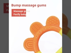 Dùng silicone nhẹ nhàng để nhai răng cho bé